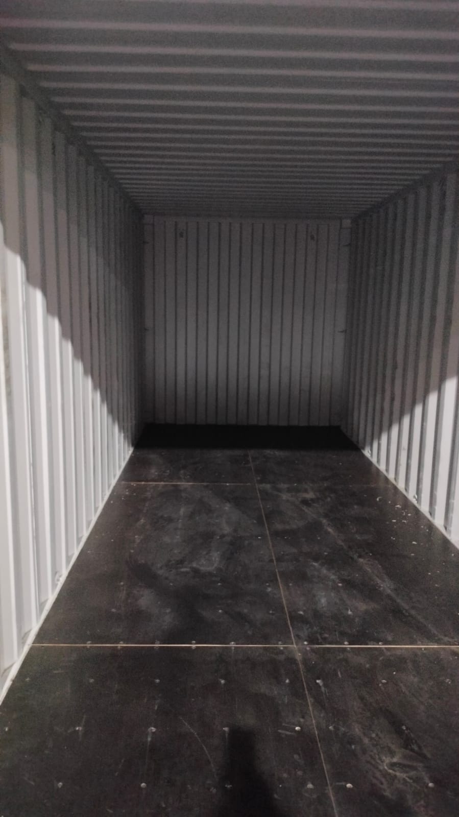 Tile logistics and truck loading